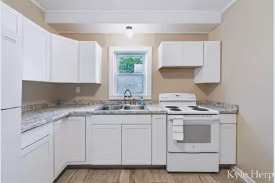 204 W South Street, Hastings, MI 49058 - Photo 17