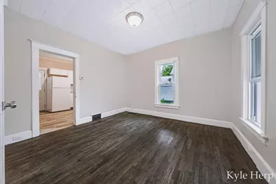 204 W South Street, Hastings, MI 49058 - Photo 9