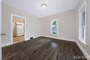 204 W South St, Hastings, MI 49058 - Photo 9
