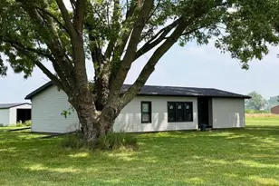 6633 W Forest Lawn Rd, Three Oaks, MI 49128 - Photo 7