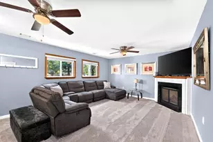 36852 Chase St, Romulus, MI 48174 - Photo 7