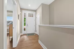 701 Janelle Ct, Portage, MI 49024 - Photo 5