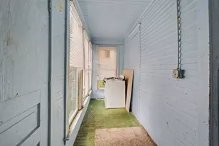 106 Stewart St SW, Grand Rapids, MI 49507 - Photo 3