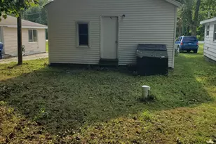 431 N Crystal Ave, Benton Harbor, MI 49022 - Photo 3