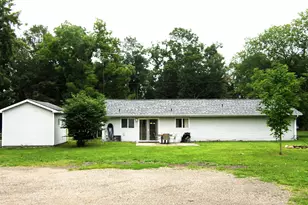 441 Moccasin St, Buchanan, MI 49107 - Photo 39