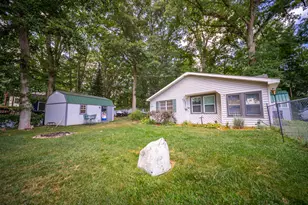 9728 Lakeview Dr, Jerome, MI 49249 - Photo 59