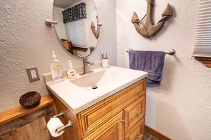 9728 Lakeview Dr, Jerome, MI 49249 - Photo 31