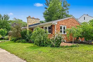 32 Cherry St, Holland, MI 49423 - Photo 3