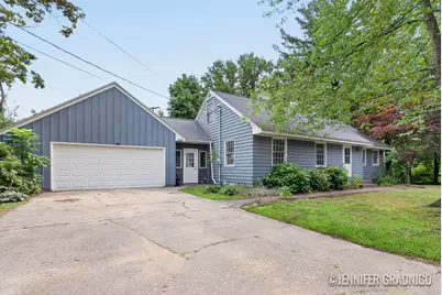943 Grandridge Court, Holland, MI 49423 - Photo 3