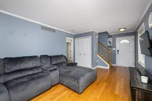8949 Sunflower Dr, Whitmore Lake, MI 48189 - Photo 7