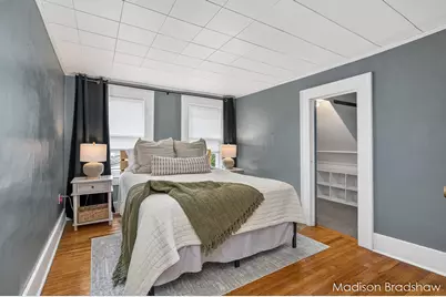2070 Monroe Avenue NW, Grand Rapids, MI 49505 - Photo 27