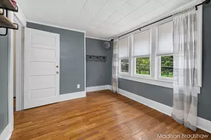 2070 Monroe Ave NW, Grand Rapids, MI 49505 - Photo 31