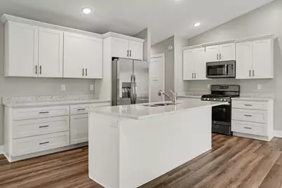 1367 S Village Circle, Kalamazoo, MI 49009 - Photo 3