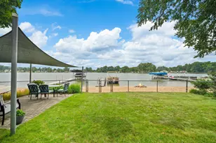 52390 Twin Lakeview Dr, Dowagiac, MI 49047 - Photo 7