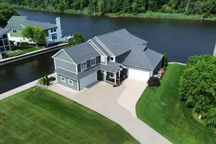 2545 Bay Pointe Dr, Saint Joseph, MI 49085 - Photo 43