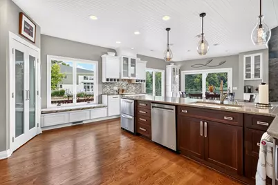 2545 Bay Pointe Drive, Saint Joseph, MI 49085 - Photo 13