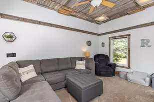 10681 Fillmore St, Zeeland, MI 49464 - Photo 25