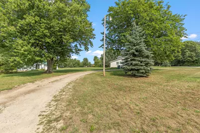 10681 Fillmore Street, Zeeland, MI 49464 - Photo 15
