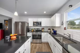 13662 Oasis Ave, Holland, MI 49424 - Photo 7