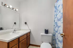 1121 Durango Dr, Lansing, MI 48917 - Photo 17