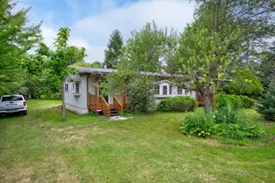 46894 72nd St, Watervliet, MI 49098 - Photo 1