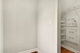 5527 Arbor Chase Dr, Ann Arbor, MI 48103 - Photo 5
