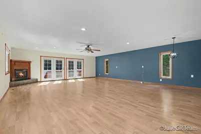 1534 Katrina Drive SE, Kentwood, MI 49508 - Photo 9