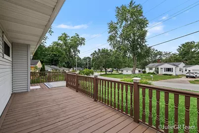1534 Katrina Drive SE, Kentwood, MI 49508 - Photo 3