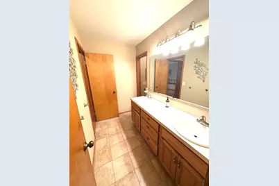 4729 Kenowa Avenue SW, Grandville, MI 49418 - Photo 31