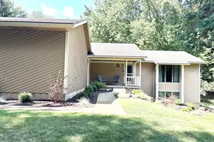 4729 Kenowa Ave SW, Grandville, MI 49418 - Photo 9