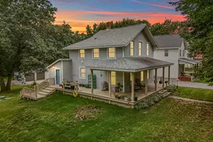 48 Marion St, Hillsdale, MI 49242 - Photo 1