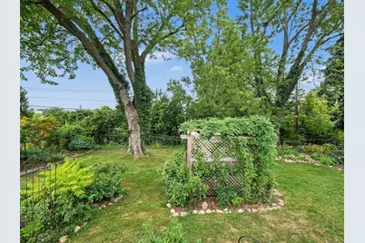 2004 Suffolk Avenue, Ann Arbor, MI 48103 - Photo 25