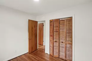 2004 Suffolk Ave, Ann Arbor, MI 48103 - Photo 9