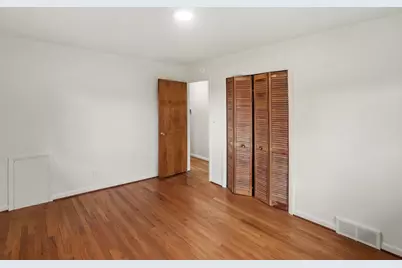 2004 Suffolk Avenue, Ann Arbor, MI 48103 - Photo 13
