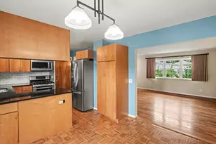 2004 Suffolk Ave, Ann Arbor, MI 48103 - Photo 7