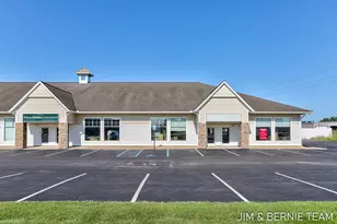 11595 E Lakewood Blvd, Holland, MI 49424 - Photo 1