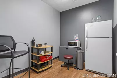 11595 E Lakewood Boulevard #7-12, Holland, MI 49424 - Photo 29
