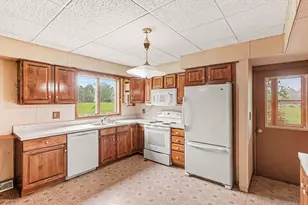 8857 Beeman Rd, Chelsea, MI 48118 - Photo 9