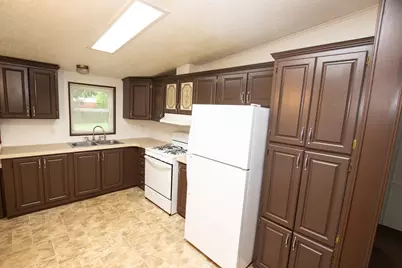 318 S East Street, Cassopolis, MI 49031 - Photo 3