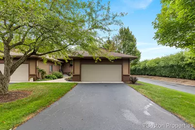 642 Bradford Place NE, Grand Rapids, MI 49525 - Photo 3