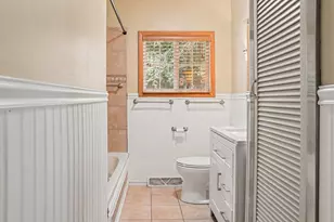 249 S 20th Street S, Battle Creek, MI 49015 - Photo 9