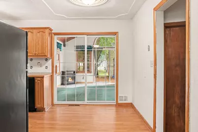 249 S 20th Street S, Battle Creek, MI 49015 - Photo 7