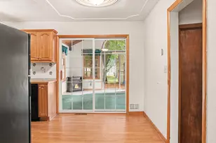 249 S 20th Street S, Battle Creek, MI 49015 - Photo 7