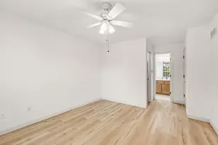 43580 Yorkville Dr, Canton, MI 48188 - Photo 17
