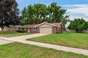 1553 Kipling Ct, Saint Joseph, MI 49085 - Photo 1