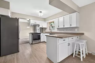 1553 Kipling Ct, Saint Joseph, MI 49085 - Photo 5