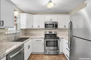 228 S Wall St, Zeeland, MI 49464 - Photo 17