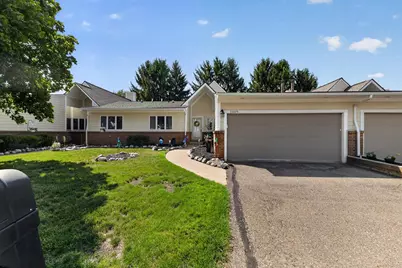 35075 Hillside Drive, Farmington, MI 48335 - Photo 3