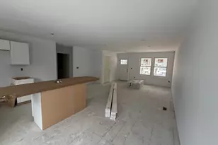 377 E Forest Ave, Muskegon, MI 49442 - Photo 3
