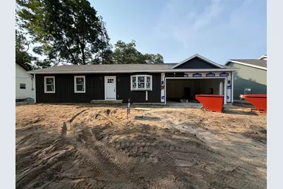 377 E Forest Avenue, Muskegon, MI 49442 - Photo 1